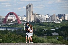 Москвичам назвали срок возвращения жары