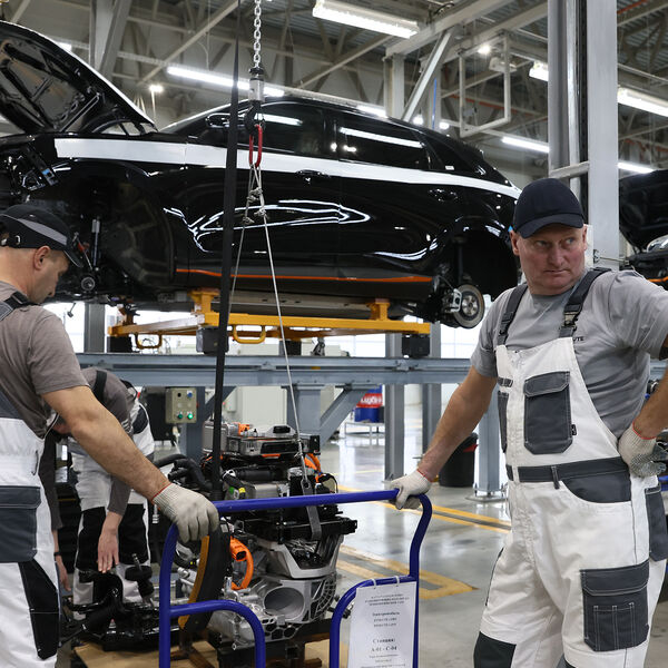 Россиян к 2035 году пересадят на отечественные автомобили