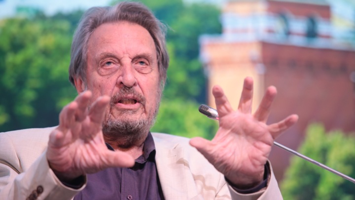 Эррол Маск: СССР вырвал огромную страну из "когтей дьявола" - Новости на Вести.ru