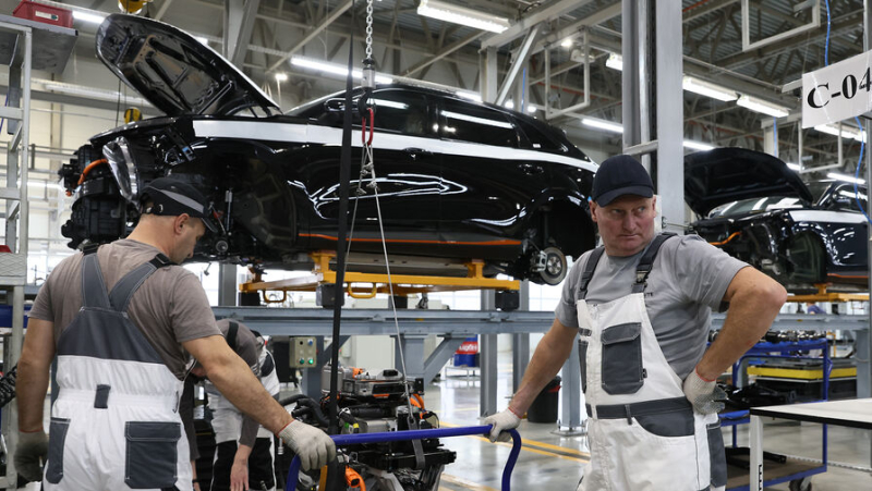 Россиян к 2035 году пересадят на отечественные автомобили