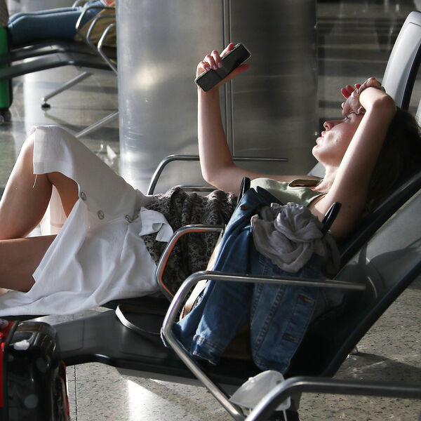 Мобильный интернет и СМС планируют отключать на 24 часа после роуминга. Зачем и как это будет работать?